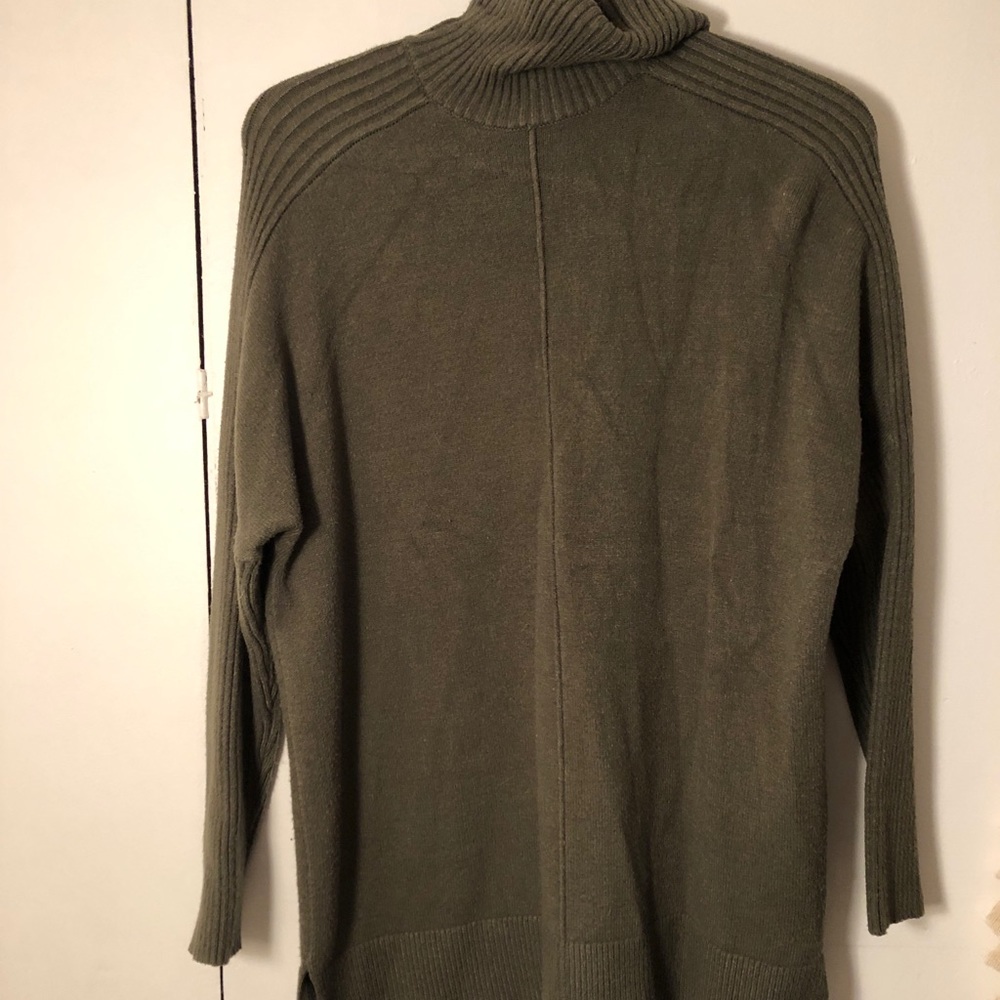 Turtle neck sweater